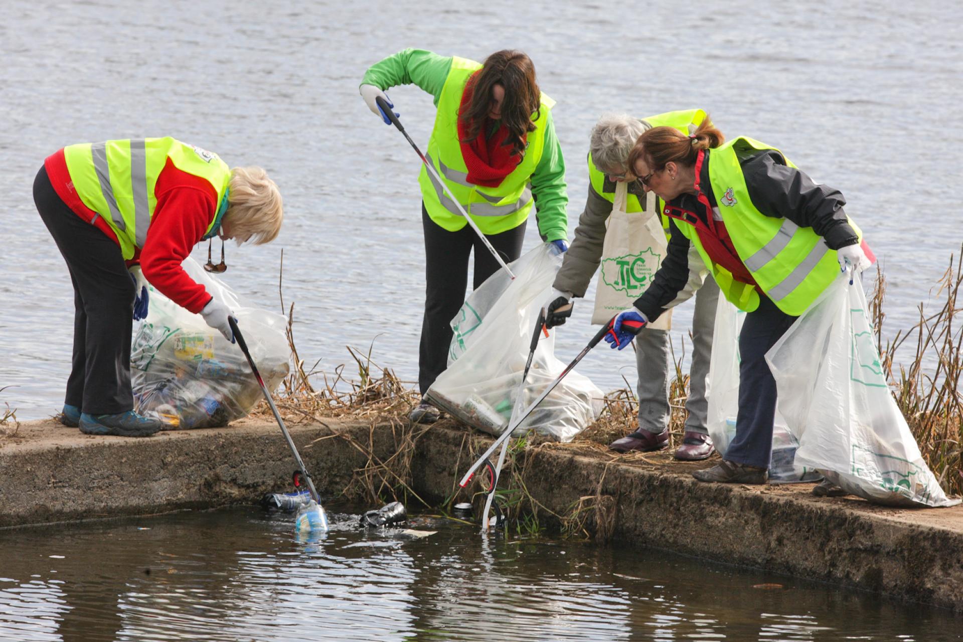Four volunteers clean up in Corbally